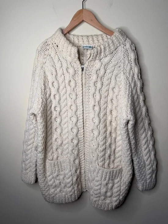 Sold - Picture 2 of 5